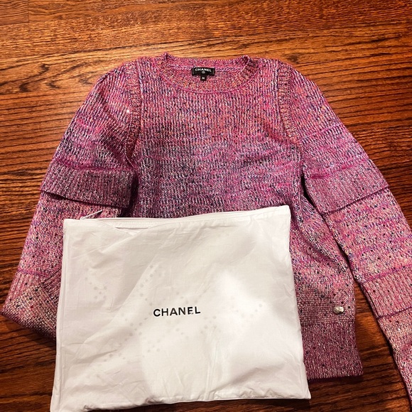 Chanel sweater - Picture 8 of 8
